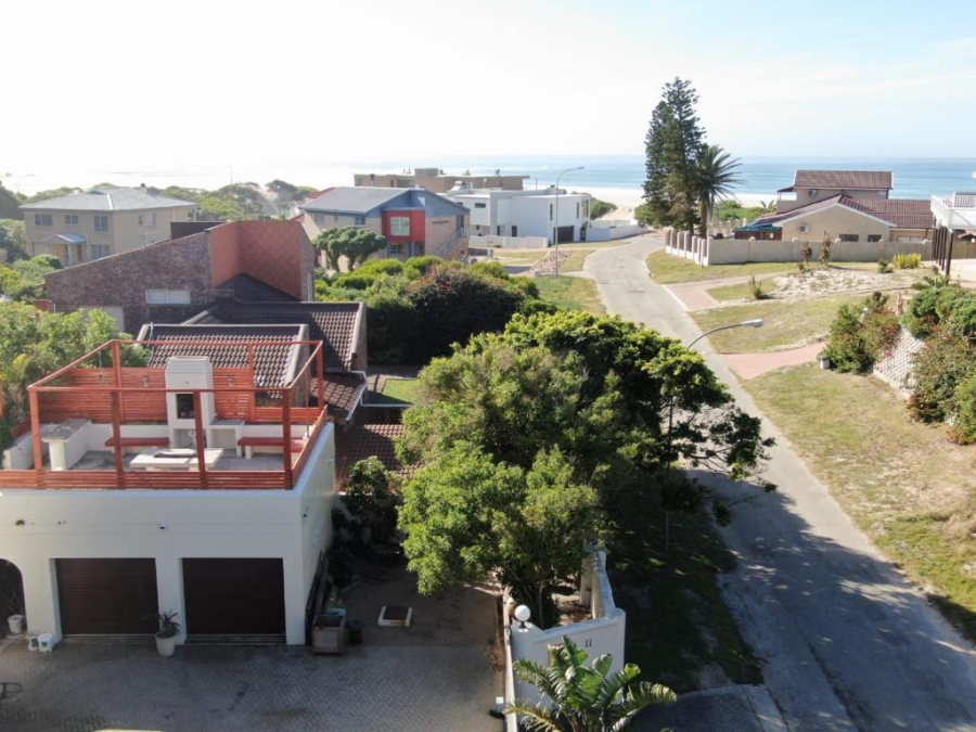 To Let 3 Bedroom Property for Rent in Paradise Beach Eastern Cape